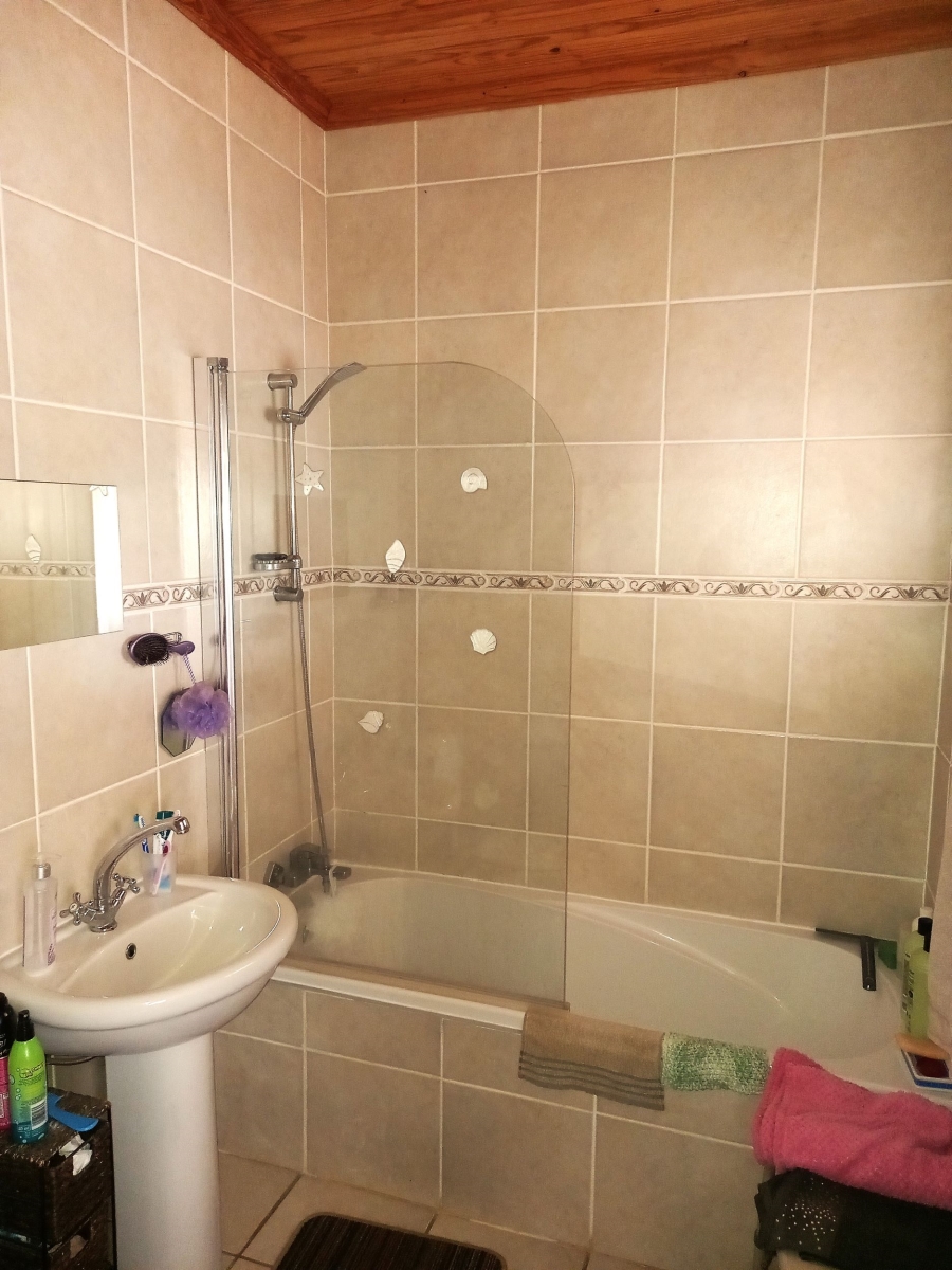 4 Bedroom Property for Sale in Uniondale Western Cape